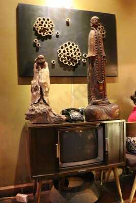 Gecko Cheap & Cheerlful Restaurant