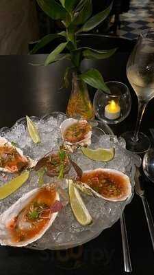 The Garlik De Tham Restaurant