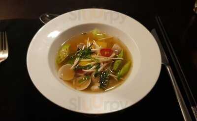 The Garlik De Tham Restaurant