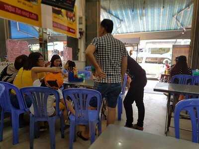 Tiệm Ăn Chợ Lớn