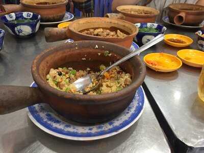 Tiệm Ăn Chợ Lớn