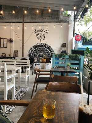 Amanda Coffee & Milk Tea