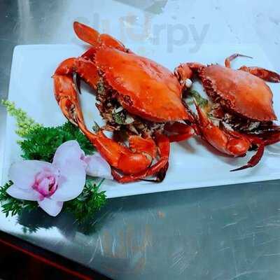 Nhà Hàng Hải Sản Cua Vàng