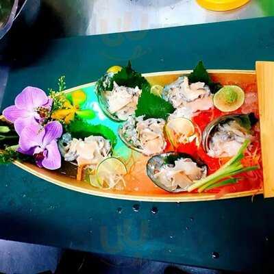 Nhà Hàng Hải Sản Cua Vàng