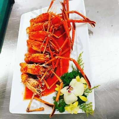 Nhà Hàng Hải Sản Cua Vàng