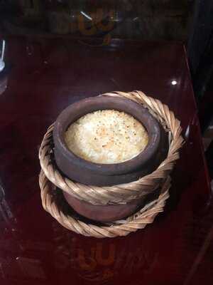 Cơm Niêu Nhà Đỏ