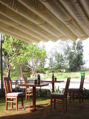 Gành Quán Sport Bar & Restaurant