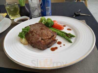 Ruby Bistro Cafe & Restaurant