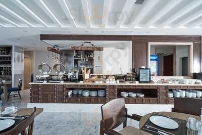 Pistachio My Khe Restaurant