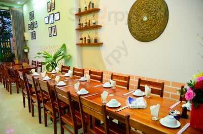 Quán Cơm Cô Chủ Nhỏ