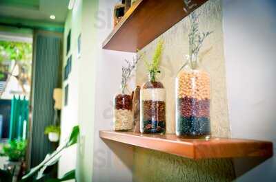 Quán Cơm Cô Chủ Nhỏ