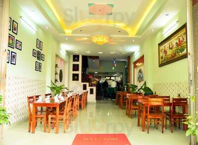 Quán Cơm Cô Chủ Nhỏ