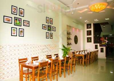 Quán Cơm Cô Chủ Nhỏ