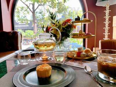 Sunset Restaurant & Wine Bar