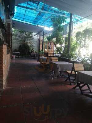 Tre Cafe - Cơm Việt