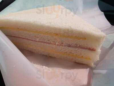 C'est La - Bánh Mì & Toast