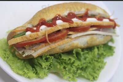 C'est La - Bánh Mì & Toast