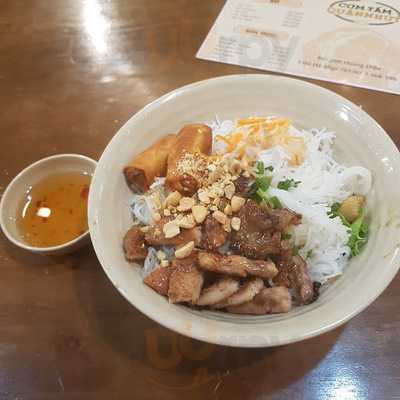 Cơm Tấm Quận Nhứt