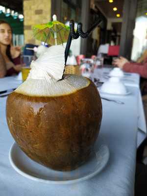 Nhà Hàng Trúc Xanh