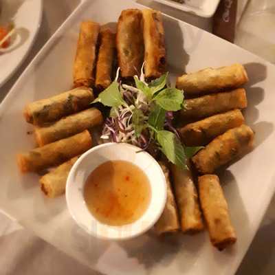 Nhà Hàng Trúc Xanh