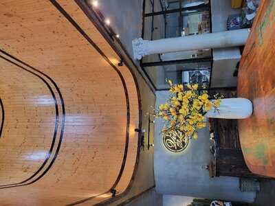 Nhà Hàng Hầm Rượu Vin De Soleil