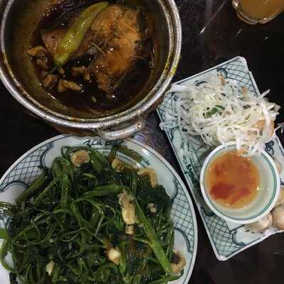 Quán Cơm Niêu 3 Cá Bống