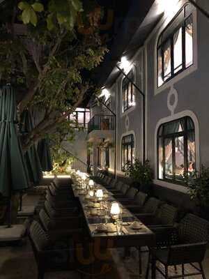 Nhà Hàng Khang Garden