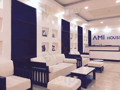 Ami House