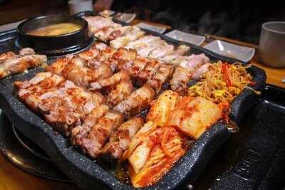 Nhà Hàng Hàn Quốc Ssam Dak