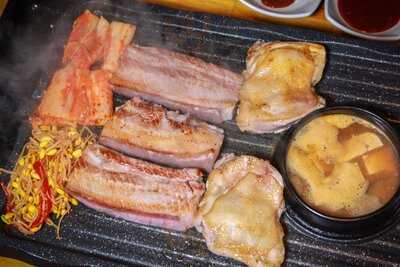 Nhà Hàng Hàn Quốc Ssam Dak