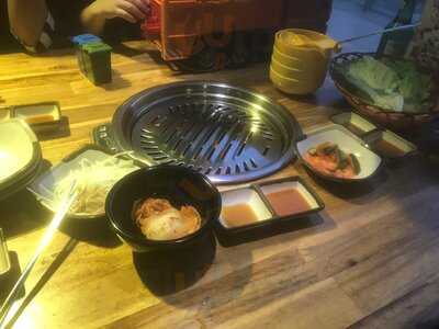 Nhà Hàng Gogi House