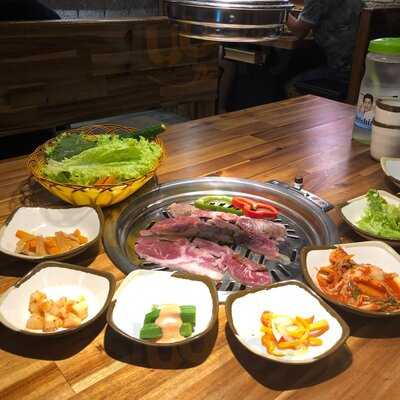 Nhà Hàng Gogi House