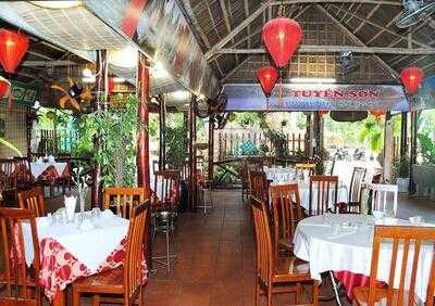 Nhà Hàng Tuyên Sơn