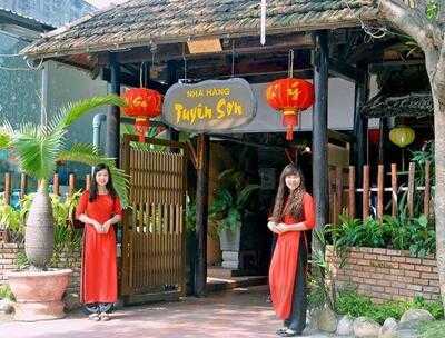 Nhà Hàng Tuyên Sơn