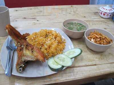 Tiệm ăn Chợ Lớn