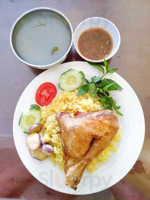Cơm Gà 52