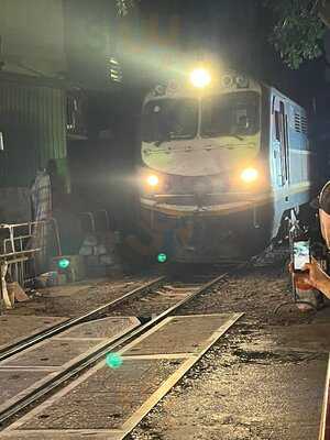 Hanoi Train Track Cafe