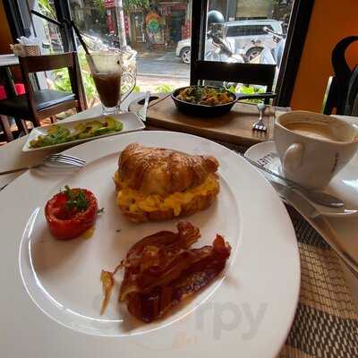 Nhà Hàng Saint Honore