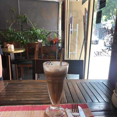 Nhà Hàng Saint Honore