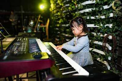 Trixie Cafe & Lounge