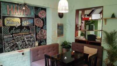 Tầng Trệt Cosmo Cafe