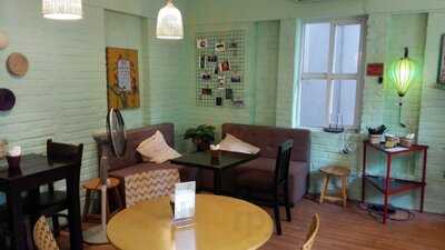 Tầng Trệt Cosmo Cafe