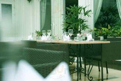 Hanoi Lake View Lounge