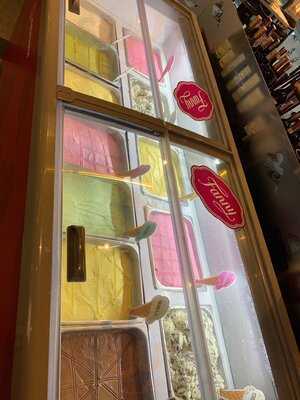 Manwah Taiwanese Hotpot Thái Hà