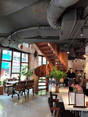 Rue Du Camp Cafe & Bistro