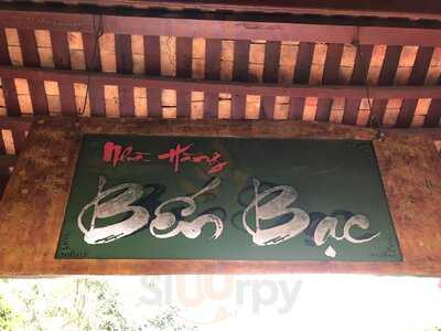Nhà Hàng Bến Bạc