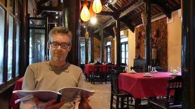 Nhà Hàng Bến Bạc