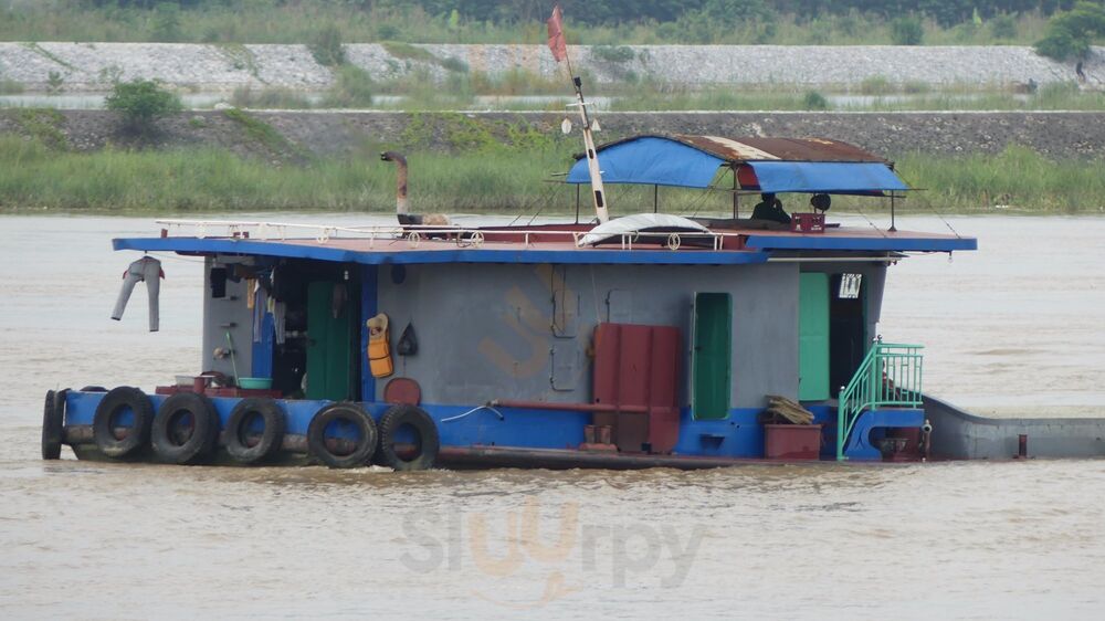 Nhà Hàng Bến Bạc