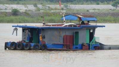 Nhà Hàng Bến Bạc