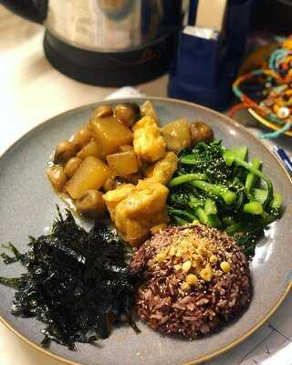 Zenith Vegan Restaurant & Cafe